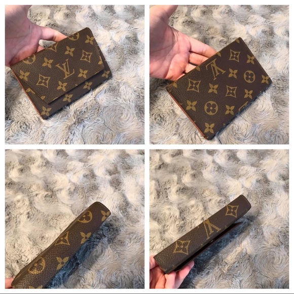 Authentic LV Card Case w/ 2 Sets of Playing Cards - Picture 3 of 7